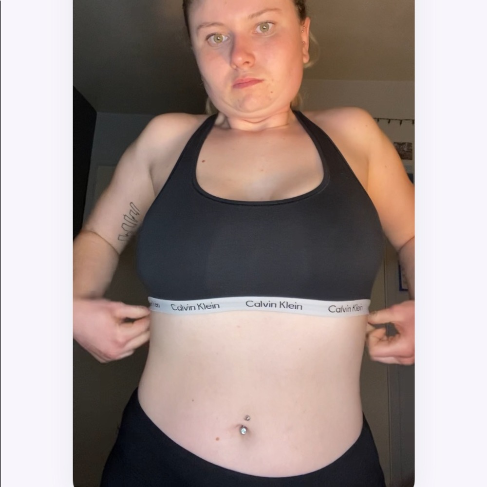 dark grey calvin klein sports bra size m